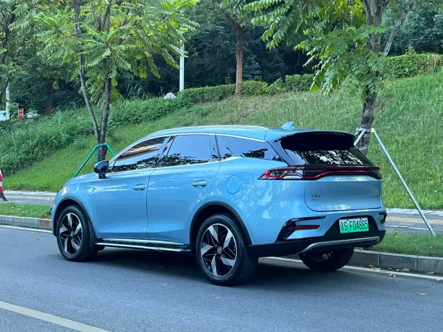BYD Tang — Фото автомобиля 6