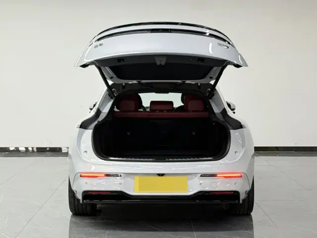 Zeekr 007 GT — Фото автомобиля 9