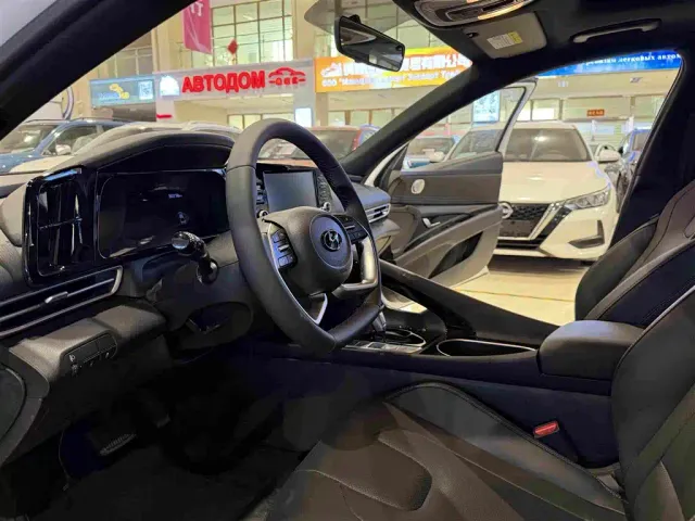Hyundai Elantra — Фото автомобиля 8