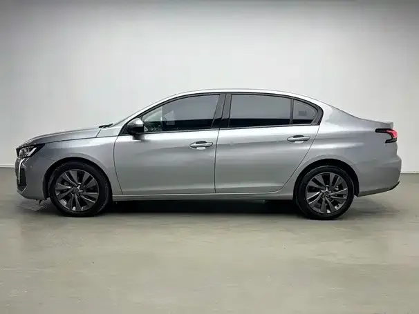 Peugeot 408 — Фото автомобиля 3