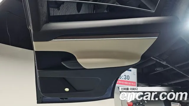 Tesla Model X — Фото автомобиля 24