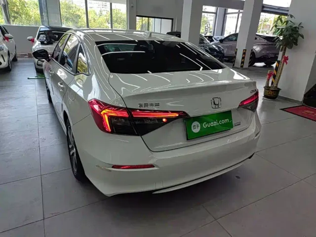 Honda Civic — Фото автомобиля 4