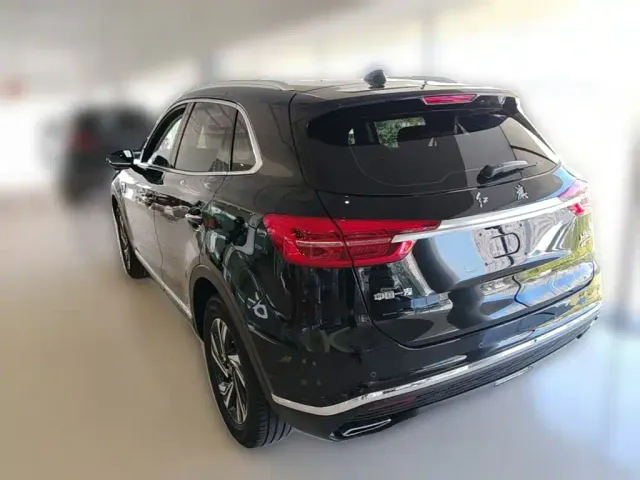 Hongqi HS5 — Фото автомобиля 6