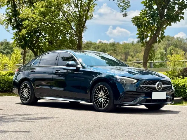 Mercedes-Benz C-Class — Фото автомобиля 3