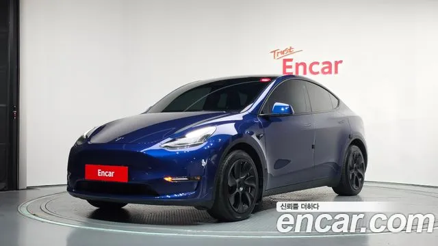 Фотография автомобиля — Tesla Model Y