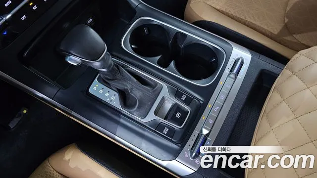 Kia Canival Carnival 4 поколение Дизель 9 мест Prestige — Фото автомобиля 9