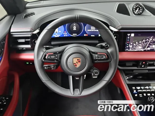 Porsche Macan — Фото автомобиля 13