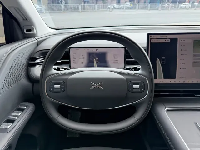 Xpeng G6 — Фото автомобиля 14