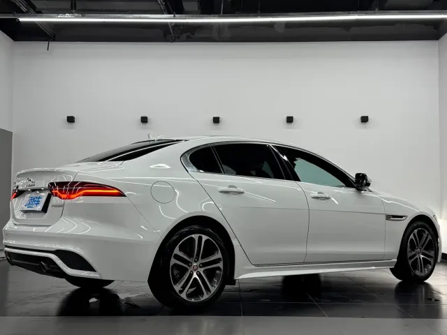 Jaguar XEL — Фото автомобиля 15