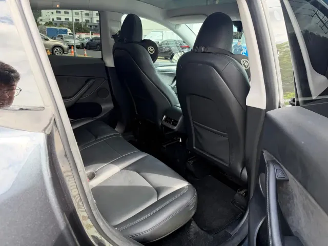 Tesla Model Y — Фото автомобиля 9