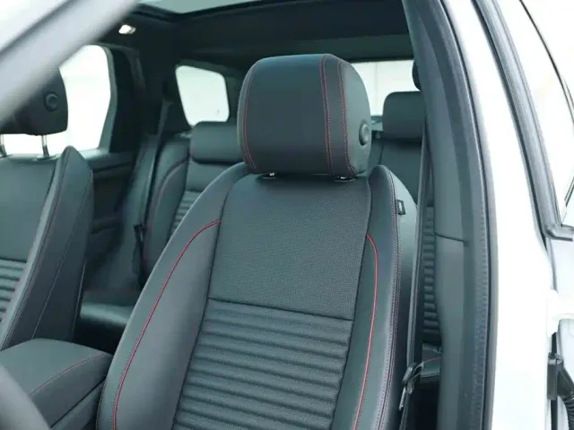 Land Rover Discovery Sport — Фото автомобиля 12