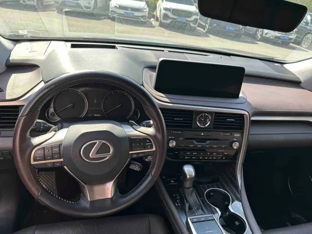 Lexus RX — Фото автомобиля 4