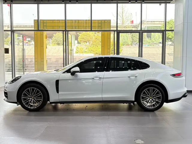 Porsche Panamera — Фото автомобиля 7