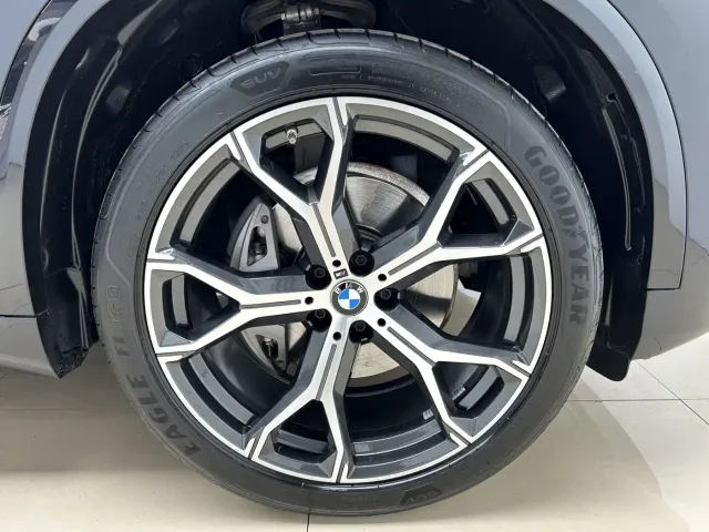 BMW X5 — Фото автомобиля 6