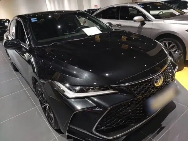 Toyota Avalon — Фото автомобиля 3