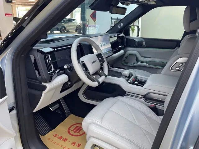 BYD FangChengBao Leopard 8 — Фото автомобиля 3