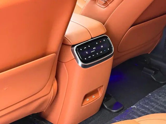 Aito M7 — Фото автомобиля 7