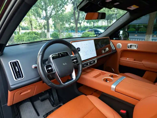 Li Auto L7 — Фото автомобиля 17