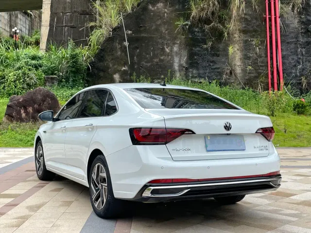 Volkswagen Sagitar — Фото автомобиля 7