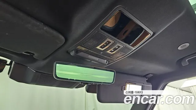 Land Rover Defender — Фото автомобиля 28