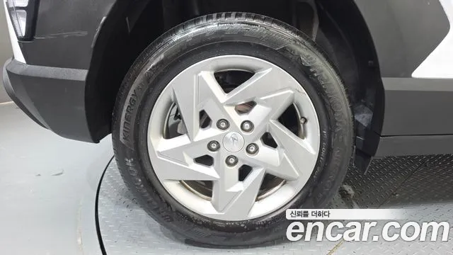 Hyundai Kona — Фото автомобиля 5