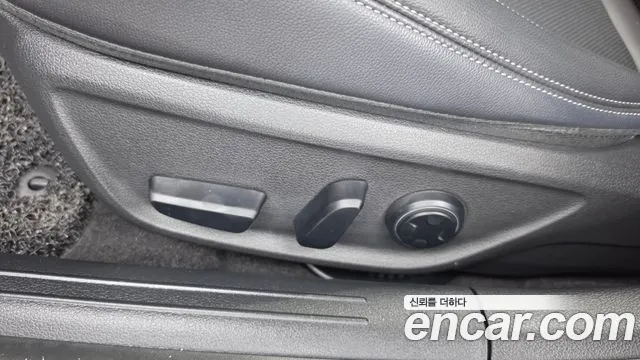 Genesis G70 — Фото автомобиля 29