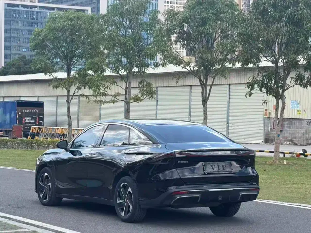 Geely Galaxy L6 — Фото автомобиля 9