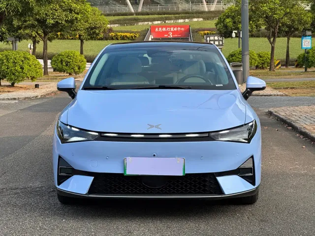 Xpeng P5 — Фото автомобиля 2