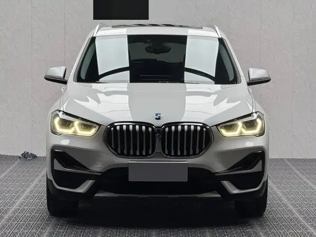 BMW X1 — Фото автомобиля 2