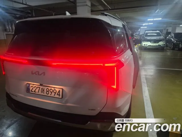 Kia Carnival Generation 4 — Фото автомобиля 16
