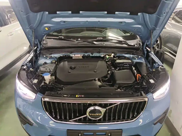 Volvo XC40 — Фото автомобиля 19
