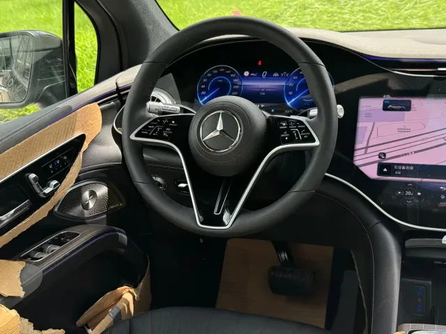 Mercedes-Benz EQS SUV — Фото автомобиля 18