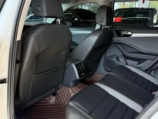 Volkswagen Sagitar — Фото автомобиля 11