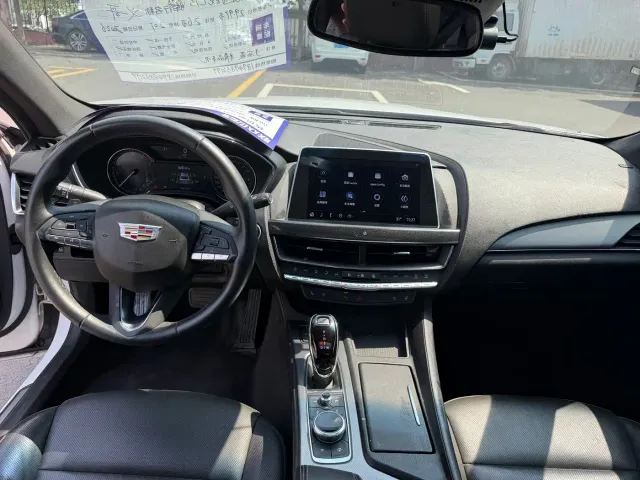 Cadillac CT5 — Фото автомобиля 11