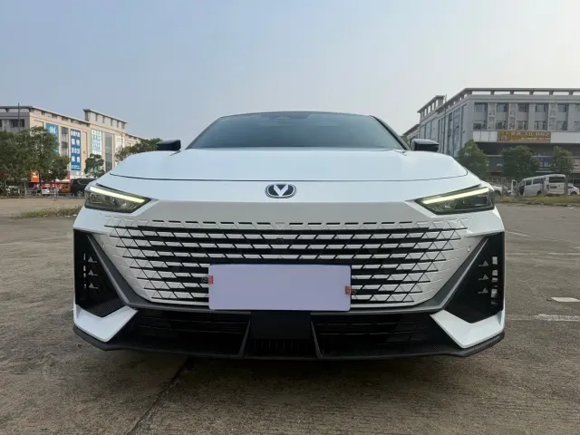 Changan UNI-V — Фото автомобиля 2
