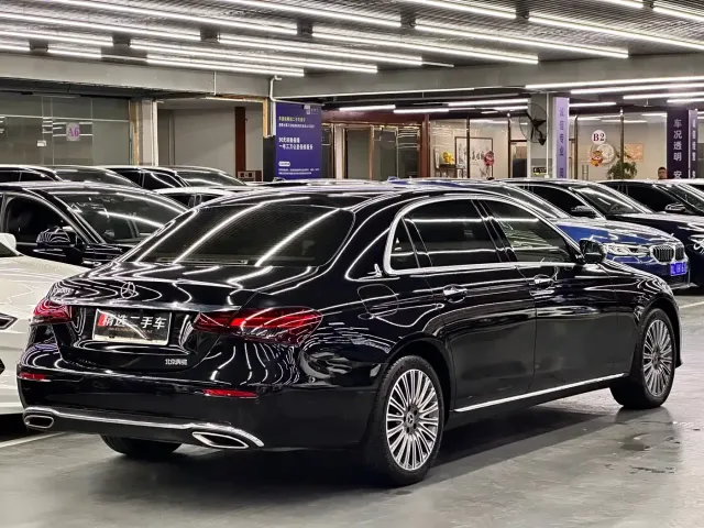 Mercedes-Benz E-Class — Фото автомобиля 7