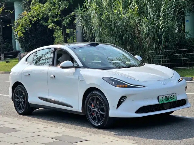 IM Motors LS6 — Фото автомобиля 3