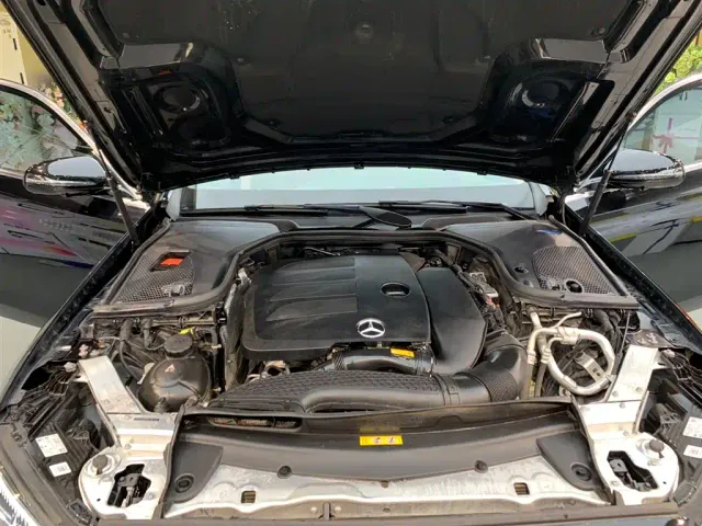 Mercedes-Benz E-Class — Фото автомобиля 18