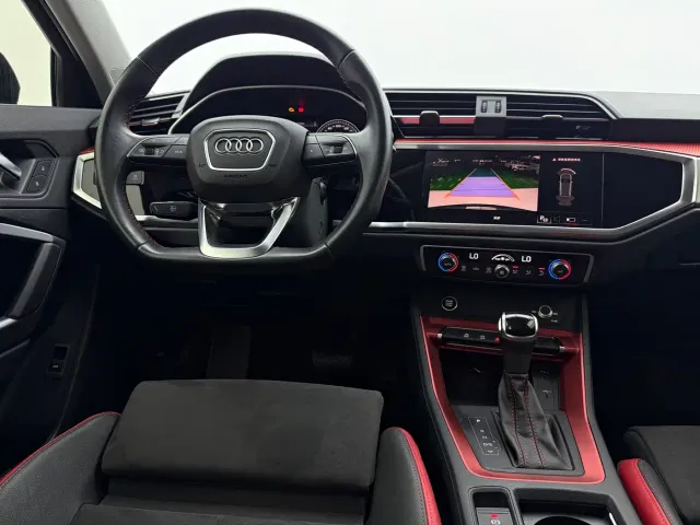 Audi Q3 — Фото автомобиля 10