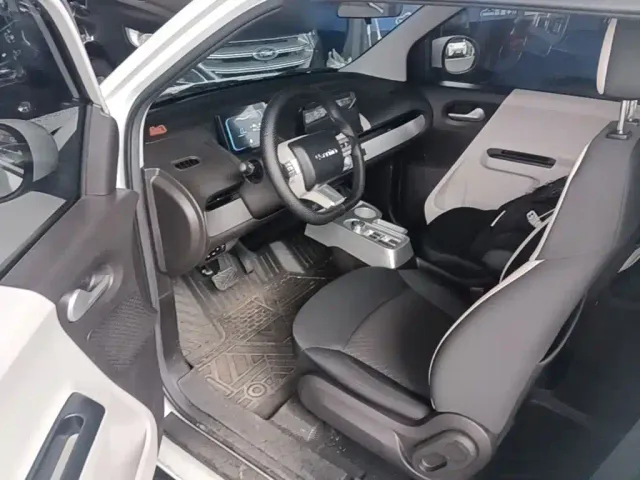 Changan Lumin — Фото автомобиля 15