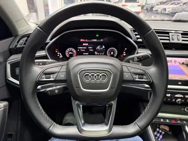 Audi Q3 — Фото автомобиля 13