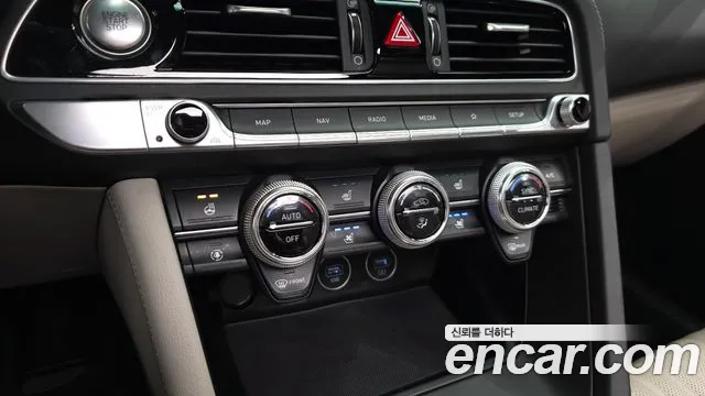 Genesis G70 — Фото автомобиля 26