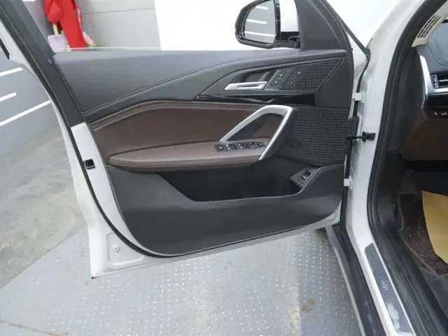 BMW X1 — Фото автомобиля 10