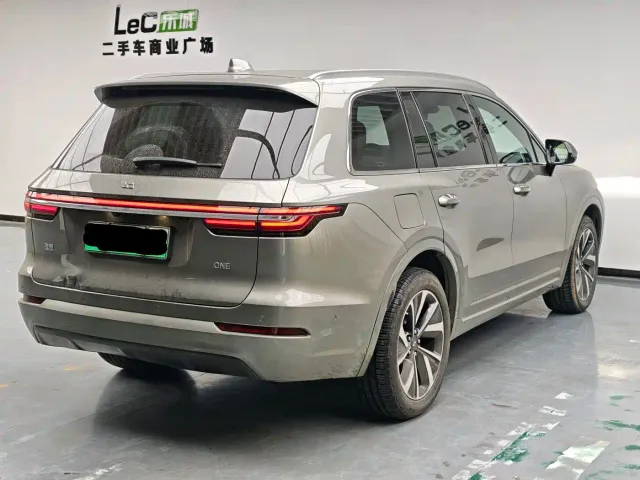 Li Auto ONE — Фото автомобиля 4