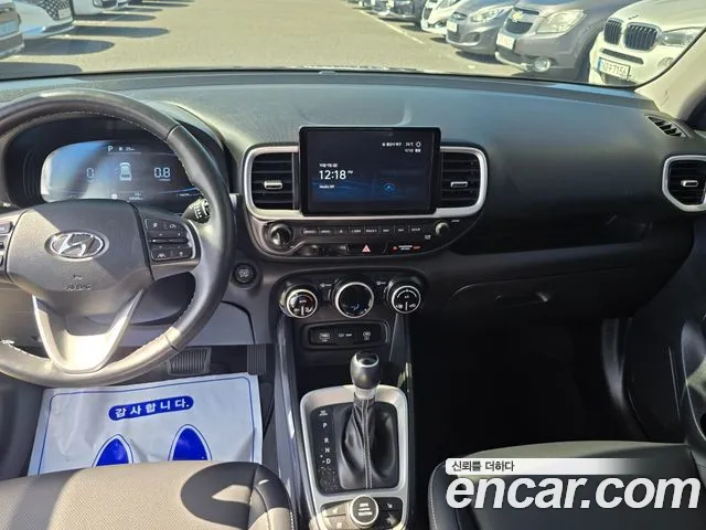 Hyundai Venue — Фото автомобиля 9