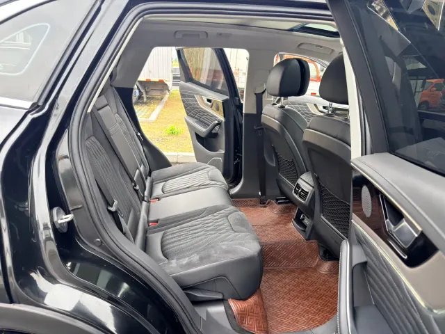 Hongqi HS5 — Фото автомобиля 11