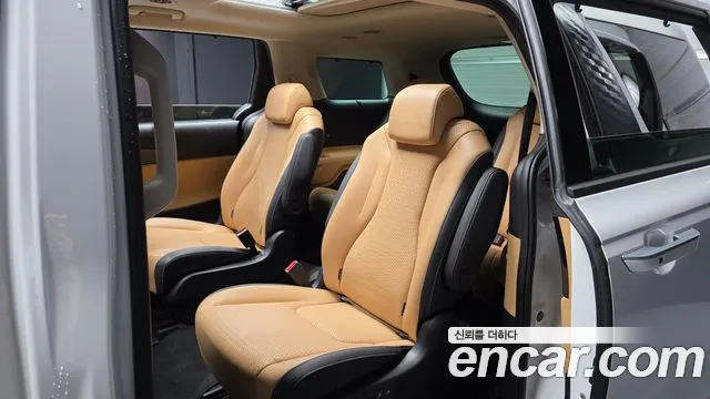 Kia Carnival 4th Gen — Фото автомобиля 18