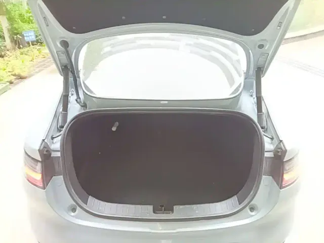 Leapmotor C01 — Фото автомобиля 18