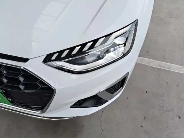 Audi A4L — Фото автомобиля 23