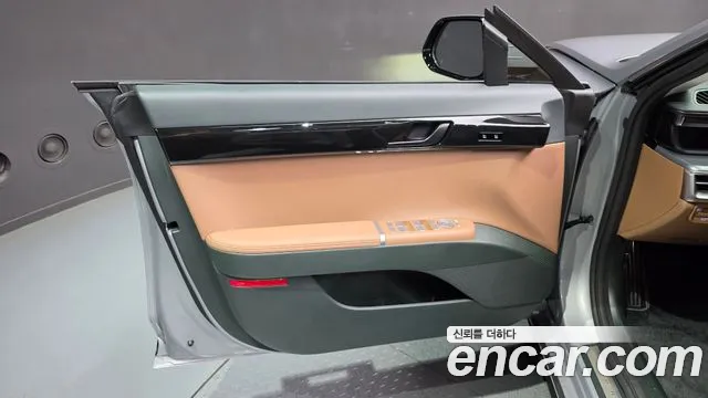 Hyundai Grandeur GN7 — Фото автомобиля 13